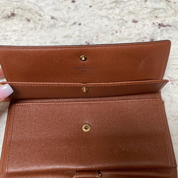 Louis Vuitton wallet on chain - Picture 7 of 13